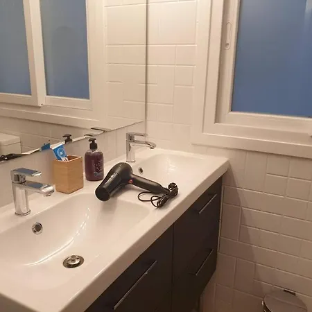 Apartment Spacious And Renovated 3b Apt. Center And